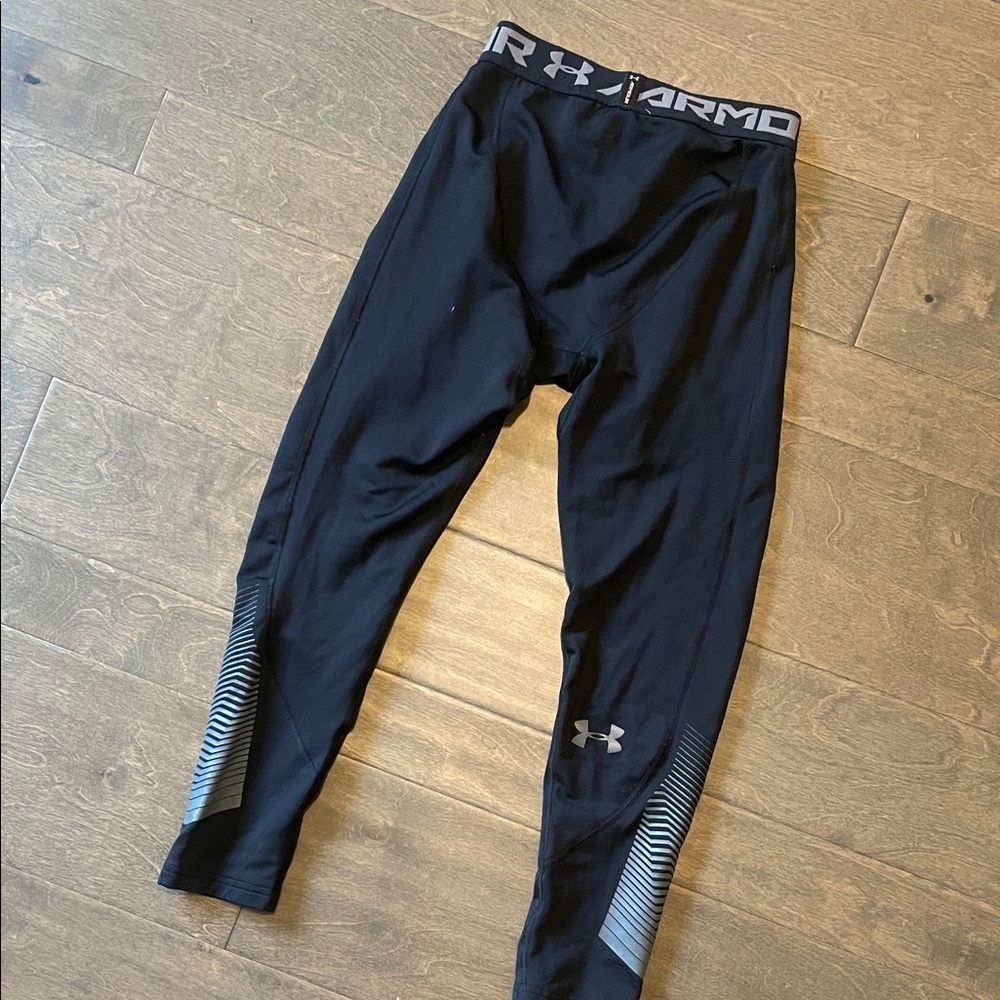 Under Armour Black and Gray Performance Leggings - Picture 3 of 3